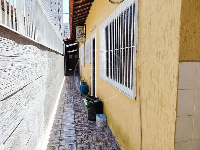 Casa com 125m² 2 quartos e 2 banheiros, à venda, no bairro Aviação em Praia Grande