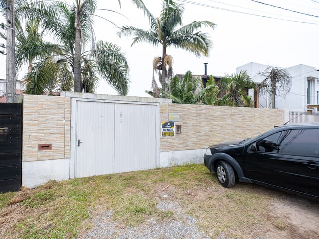 Foto do Casa - Casa à venda no Laranjal, Pelotas, RS, com 300 m² de área total, 130 m² úteis, 2 dormitórios, churrasqueira, piscina, lareira e aquecimento elétrico | UP Imóveis