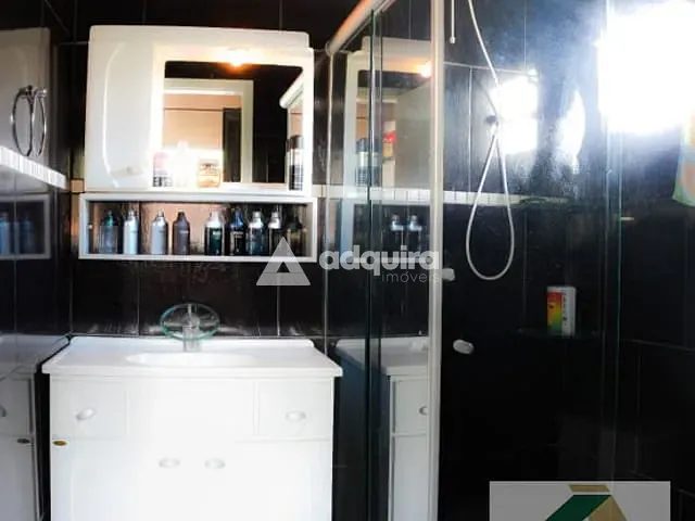 Casa 2 quartos e 2 banheiros, à venda, no bairro Nova Rússia em Ponta Grossa