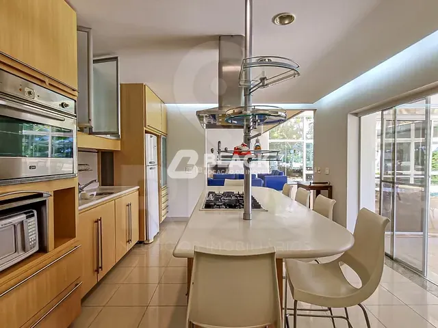 Casa com 5000m² 6 quartos e 7 banheiros, para alugar, no bairro Bairro da Ressaca em Ibiúna