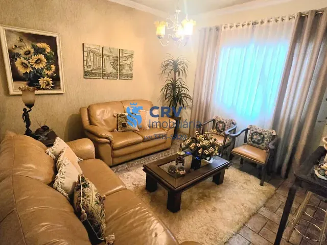 Casa com 300m² 3 quartos e 4 banheiros, à venda, no bairro Jardim Vila Rica em Cambé