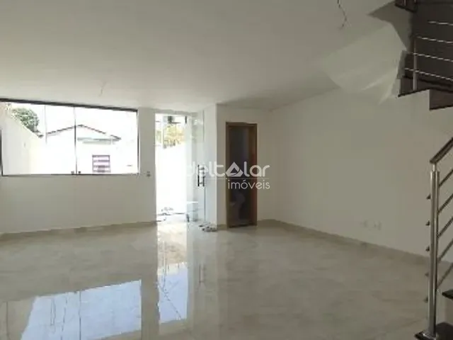 Casa com 120m² 3 quartos e 2 banheiros, à venda, no bairro Santa Mônica em Belo Horizonte