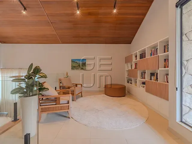 Casa com 420m² 4 quartos e 4 banheiros, à venda, no bairro Jardim Itatiaia 2 em Londrina