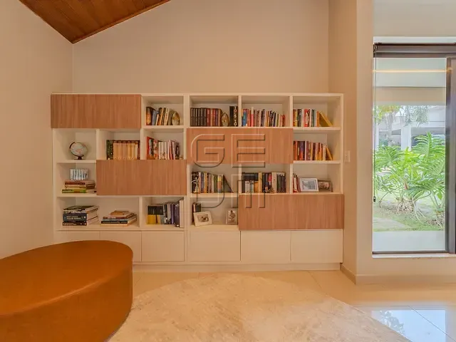 Casa com 420m² 4 quartos e 4 banheiros, à venda, no bairro Jardim Itatiaia 2 em Londrina
