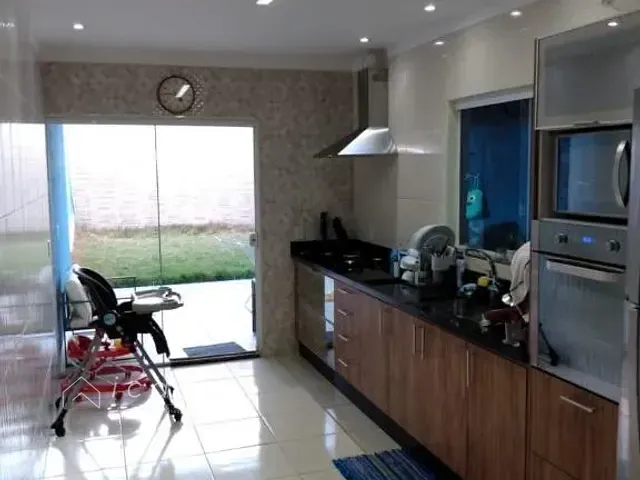 Casa com 150m² 3 quartos e 4 banheiros, à venda, no bairro Vila Santos em Caçapava