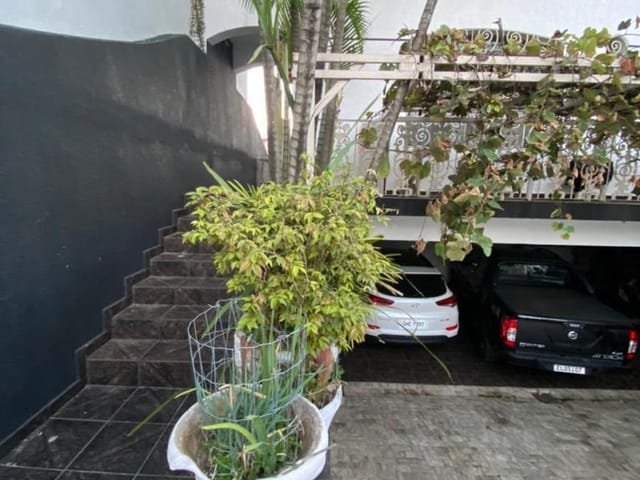 Foto do Casa - CASA À VENDA, COM 270M² COM 3 DORMS SENDO 2 SUÍTES, EDÍCULA E CHURRASQUEIRA, VAGA PARA ATÉ 5 CARROS - JARDIM NORDESTE | Lares e Andares Imóveis