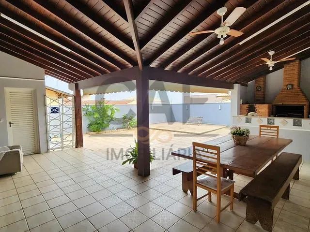 Casa 3 quartos e 3 banheiros, à venda, no bairro Gastaldo em Jaguariúna