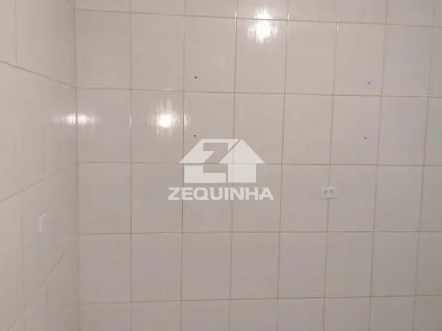 Casa com 100m² 2 quartos e 2 banheiros, para alugar, no bairro Vila Yara em Osasco