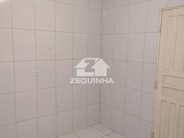 Casa com 100m² 2 quartos e 2 banheiros, para alugar, no bairro Vila Yara em Osasco