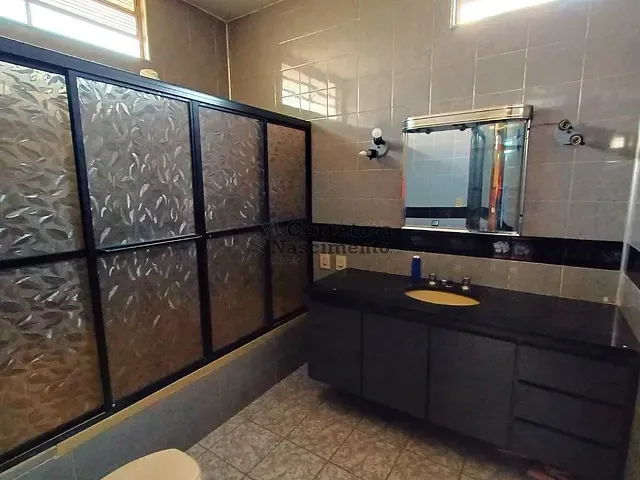 Casa com 300m² 5 quartos e 1 banheiro, à venda, no bairro Centro em Jacareí