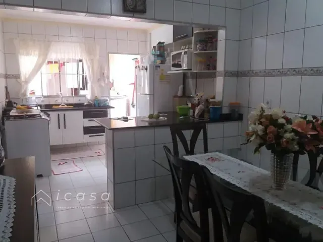 Casa com 208m² 3 quartos e 2 banheiros, à venda, no bairro Jardim Caçapava em Caçapava