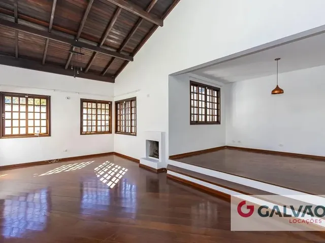 Casa 3 quartos e 3 banheiros, para alugar, no bairro Jardim das Américas em Curitiba