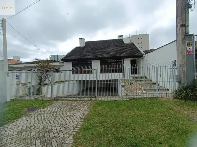 Prédio 4 quartos e 2 banheiros, para alugar, no bairro Vila Izabel em Curitiba