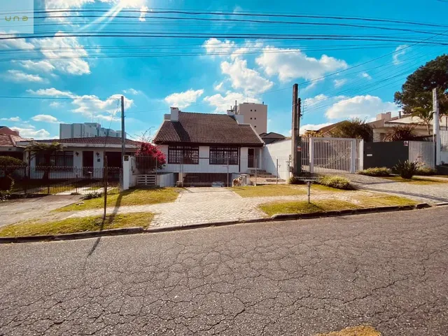 Casa 4 quartos e 2 banheiros, para alugar, no bairro Vila Izabel em Curitiba