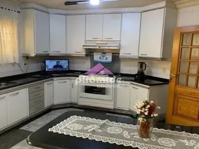 Casa com 300m² 3 quartos e 4 banheiros, à venda, no bairro Cidade Parquelandia em Mogi Das Cruzes