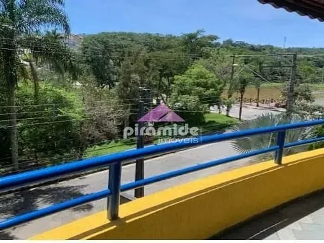 Casa com 300m² 3 quartos e 4 banheiros, à venda, no bairro Cidade Parquelandia em Mogi Das Cruzes