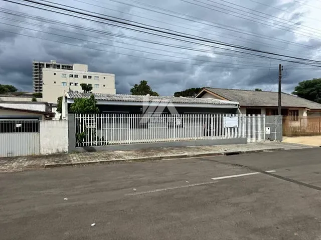 Casa com 420m² 3 quartos e 1 banheiro, à venda, no bairro Santa Cruz em Guarapuava