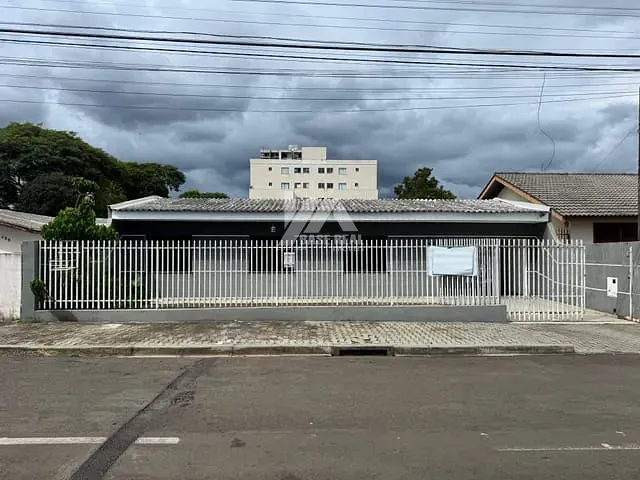 Casa com 420m² 3 quartos e 1 banheiro, à venda, no bairro Santa Cruz em Guarapuava