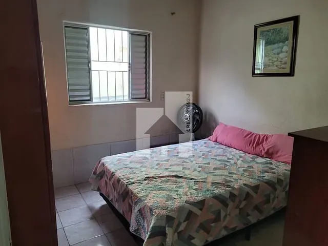 Casa com 250m² 5 quartos e 2 banheiros, à venda, no bairro Jardim Tamoio em Jundiaí