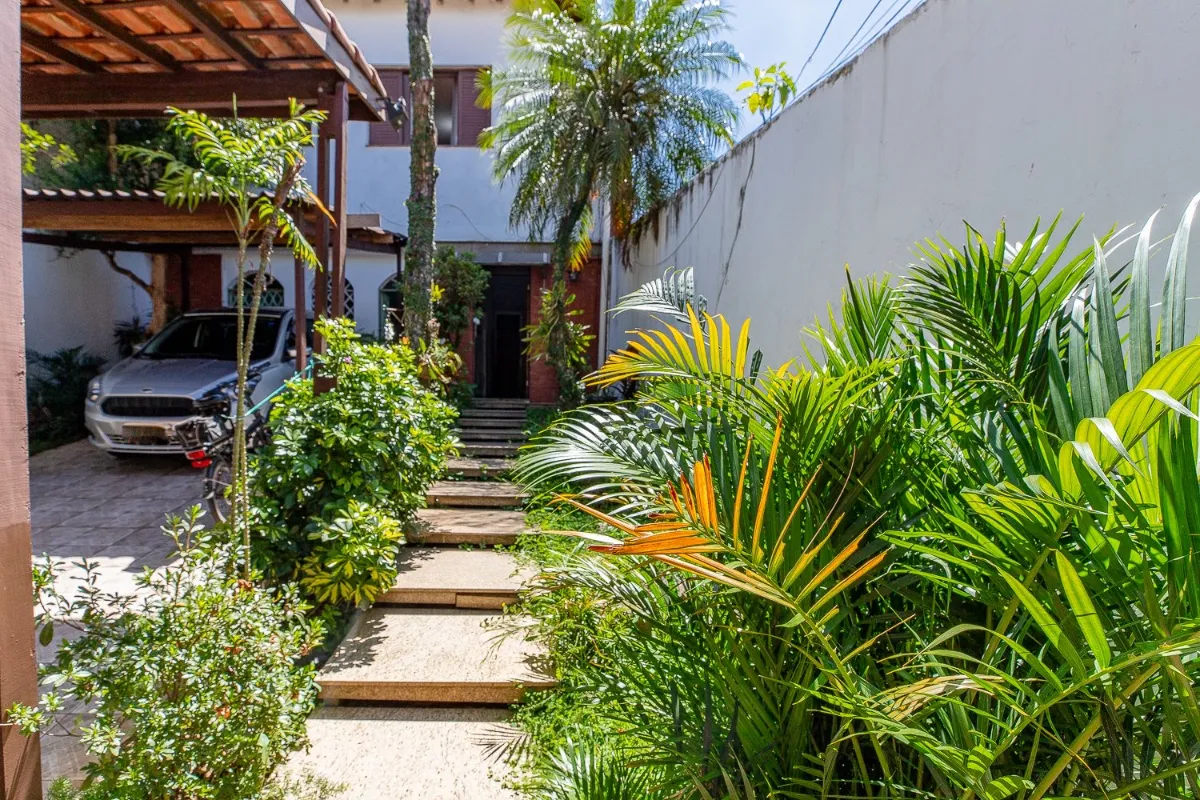Casa para venda em Jardim Oriental com 3 quartos, sendo 2 suítes, 260m²