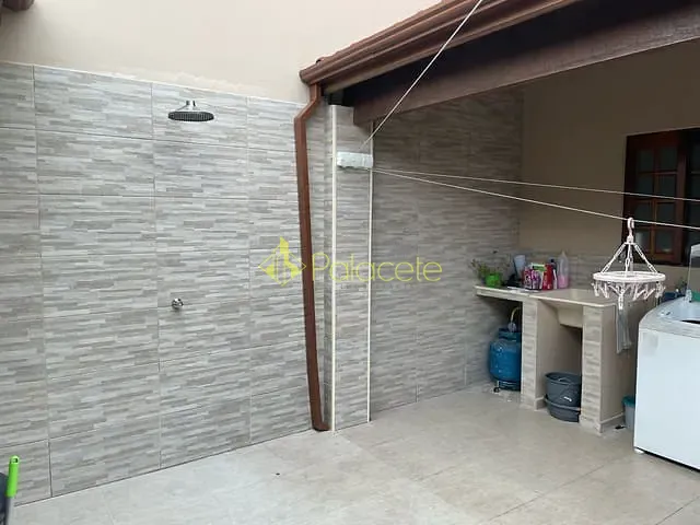 Casa 3 quartos e 3 banheiros, à venda, no bairro Loteamento Residencial Andrade em Pindamonhangaba