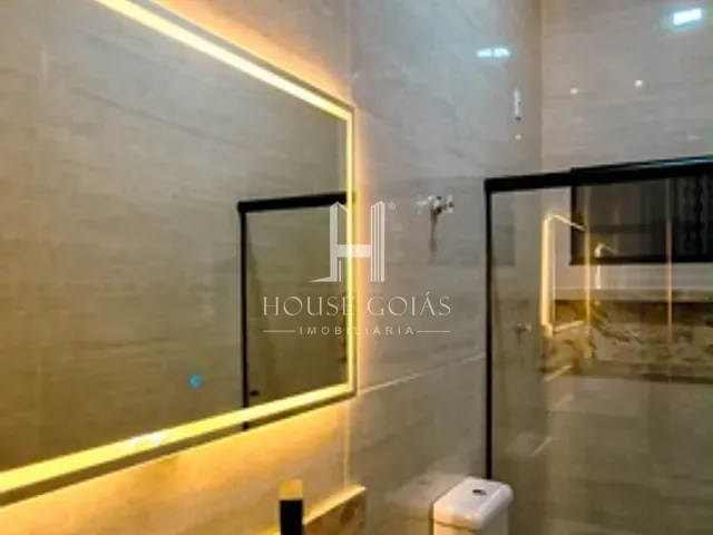 Casa com 450m² 3 quartos e 4 banheiros, à venda, no bairro Vila Brasília em Aparecida de Goiânia