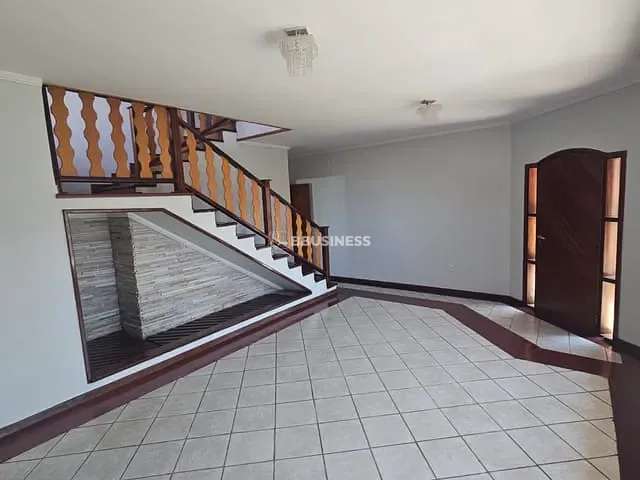 Casa 4 quartos e 4 banheiros, à venda, no bairro Jardim Magnólia em Campinas