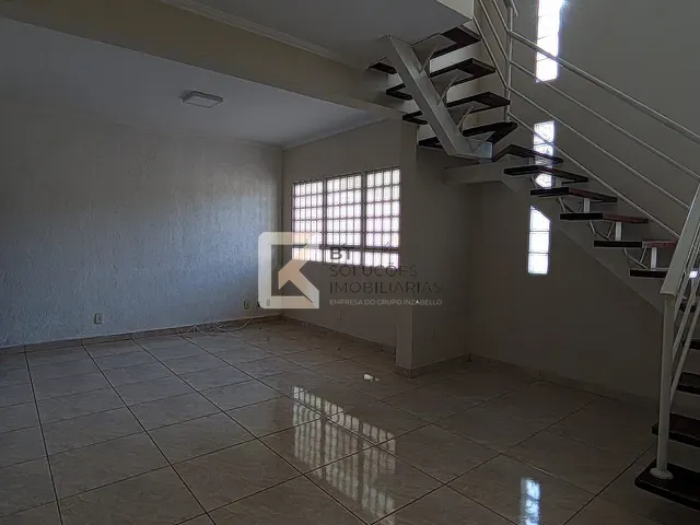 Casa com 130m² 3 quartos e 2 banheiros, à venda, no bairro Vila Furlan em Indaiatuba