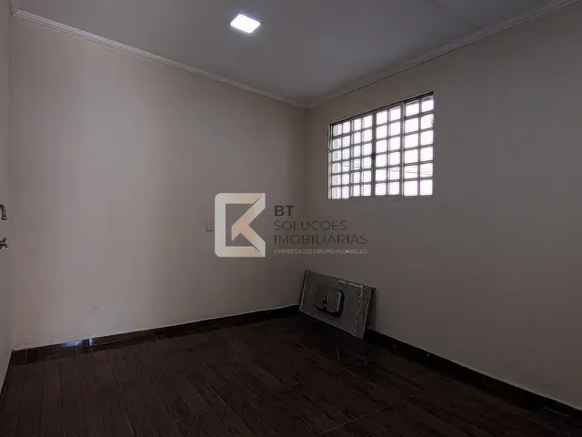 Casa com 130m² 3 quartos e 2 banheiros, à venda, no bairro Vila Furlan em Indaiatuba
