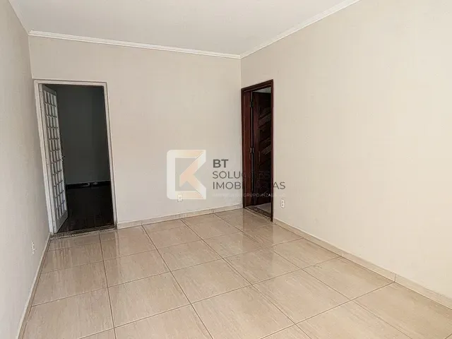 Casa com 130m² 3 quartos e 2 banheiros, à venda, no bairro Vila Furlan em Indaiatuba