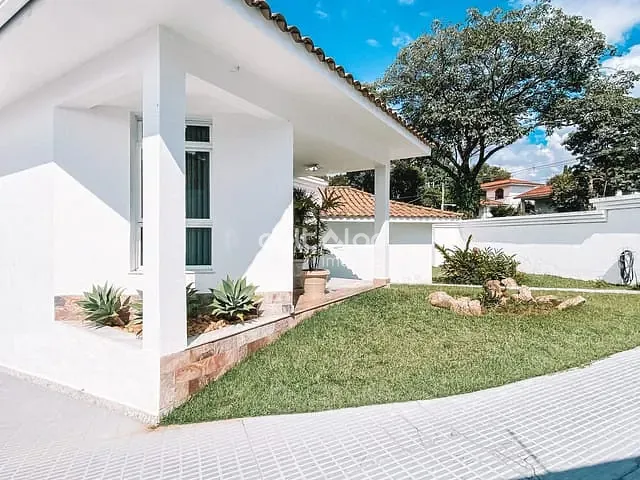 Casa com 1000m² 4 quartos e 7 banheiros, à venda, no bairro São Luiz em Belo Horizonte
