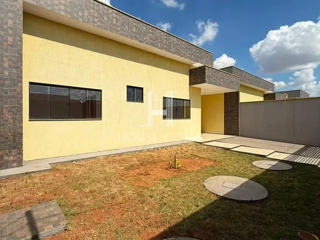 Casa com 190m² 3 quartos e 2 banheiros, à venda, no bairro Jardim Tropical em Aparecida de Goiânia