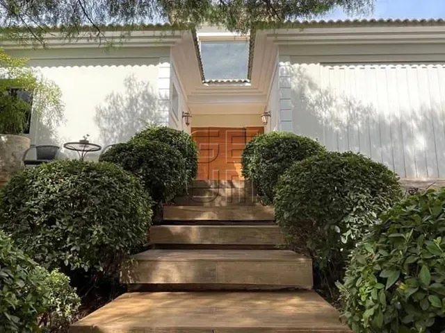 Casa com 501m² 4 quartos e 4 banheiros, à venda, no bairro Recanto do Salto em Londrina