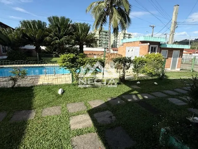 Casa com 158m² 3 quartos e 3 banheiros, à venda, no bairro Martim de Sá em Caraguatatuba