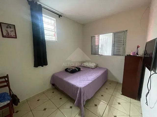 Casa com 140m² 3 quartos e 1 banheiro, à venda, no bairro Jardim Aracy em Mauá