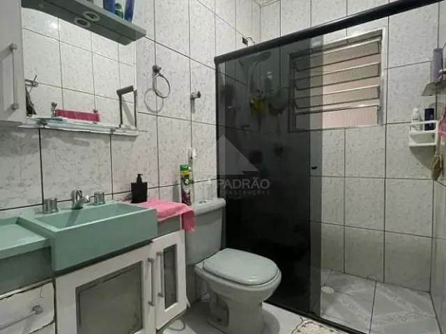 Casa com 140m² 3 quartos e 1 banheiro, à venda, no bairro Jardim Aracy em Mauá