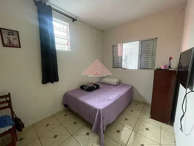 Casa com 140m² 3 quartos e 1 banheiro, à venda, no bairro Jardim Aracy em Mauá