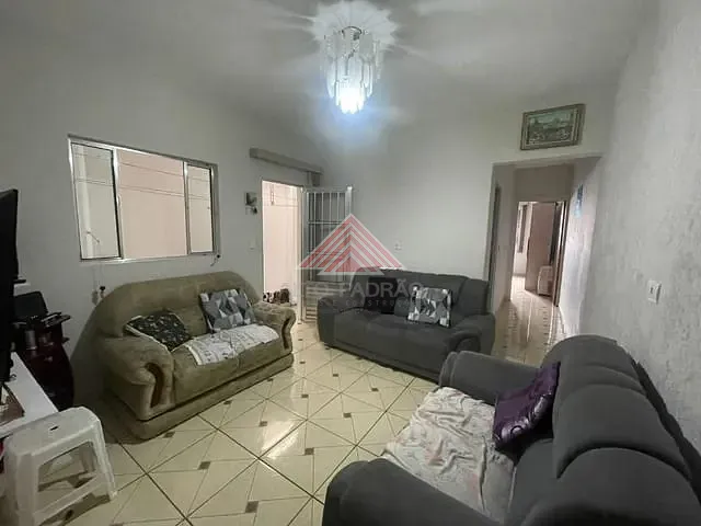 Casa com 140m² 3 quartos e 1 banheiro, à venda, no bairro Jardim Aracy em Mauá