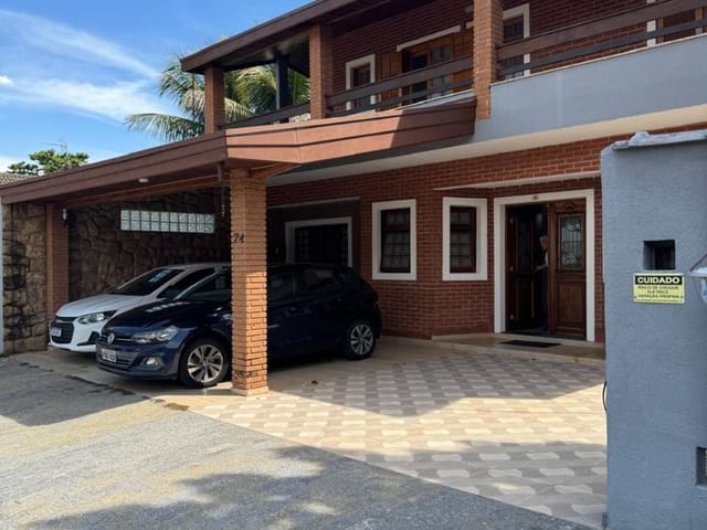 Casa com 360m² 4 quartos e 4 banheiros, à venda ou para alugar, no bairro Urbanova em São José dos Campos