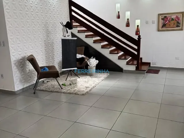 Casa com 360m² 4 quartos e 4 banheiros, à venda ou para alugar, no bairro Urbanova em São José dos Campos