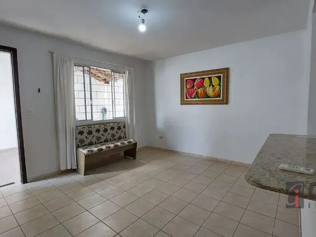 Casa 3 quartos e 2 banheiros, à venda, no bairro Bairro Alto em Curitiba