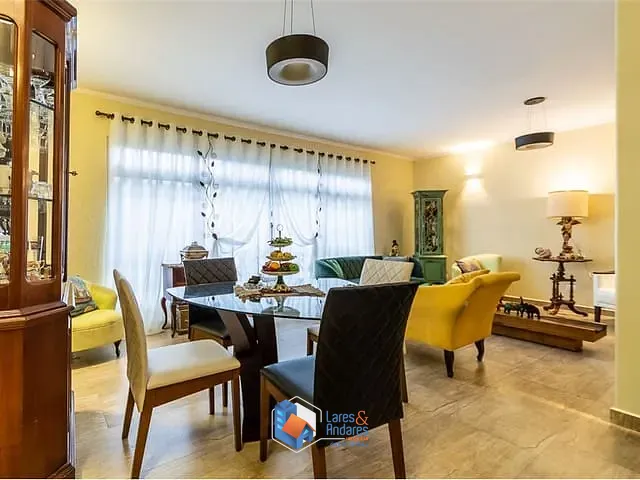 Casa 4 quartos e 5 banheiros, à venda, no bairro Jardim da Saúde em São Paulo