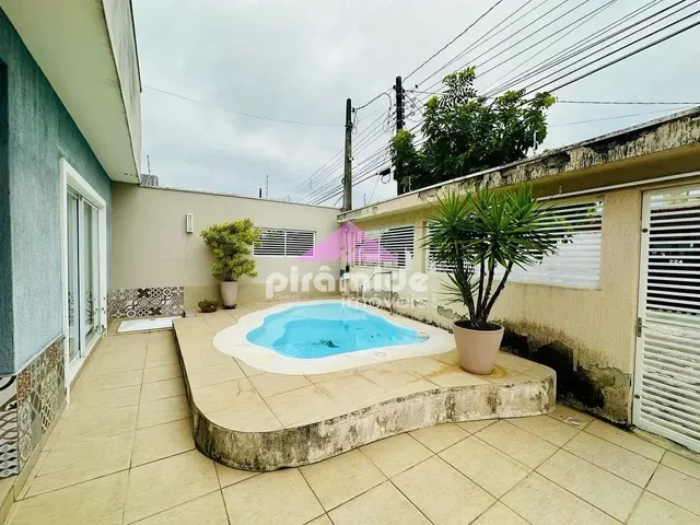 Casa com 250m² 2 quartos e 4 banheiros, à venda, no bairro Porto Novo em Caraguatatuba