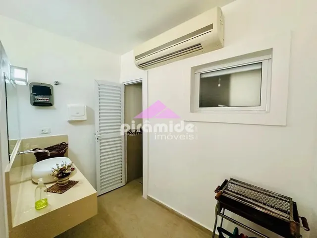Casa com 250m² 2 quartos e 4 banheiros, à venda, no bairro Porto Novo em Caraguatatuba
