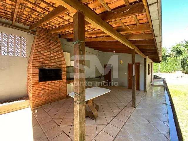 Casa com 375m² 3 quartos e 3 banheiros, à venda, no bairro Líder em Chapecó