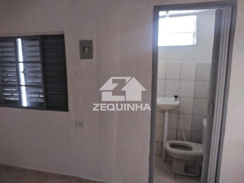 Casa para alugar com 1 quarto, 55m² - Foto 5