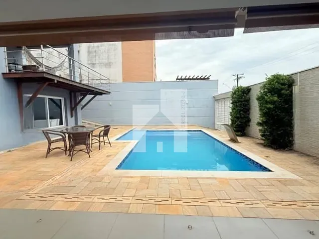 Casa com 500m² 4 quartos e 6 banheiros, à venda, no bairro Caxambu em Jundiaí