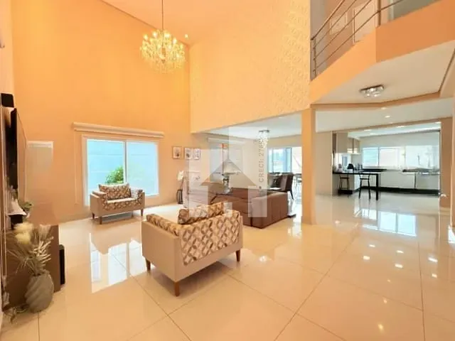 Casa com 500m² 4 quartos e 6 banheiros, à venda, no bairro Caxambu em Jundiaí