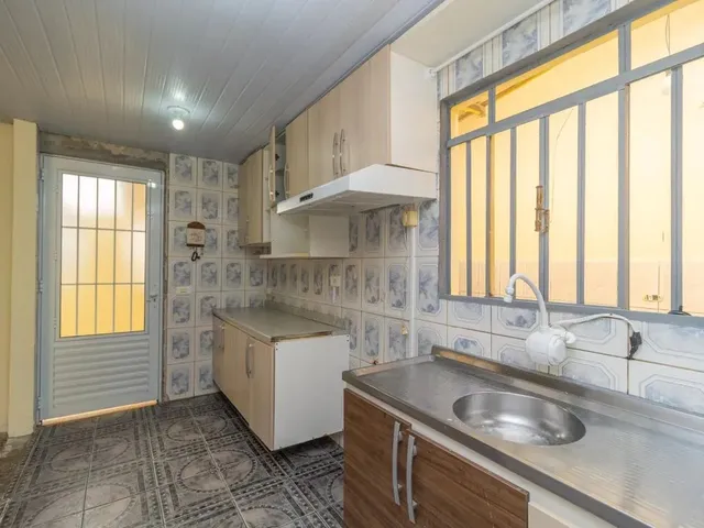 Casa 3 quartos e 1 banheiro, para alugar, no bairro São Braz em Curitiba