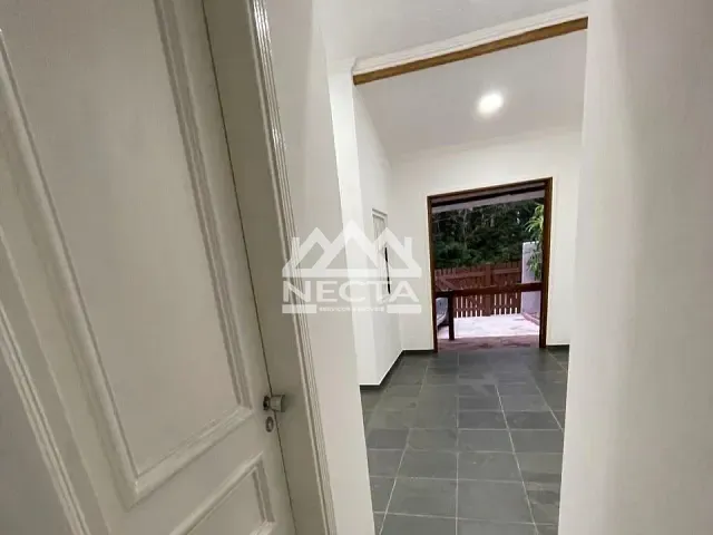 Casa com 200m² 2 quartos e 2 banheiros, à venda, no bairro Camburi em São Sebastião